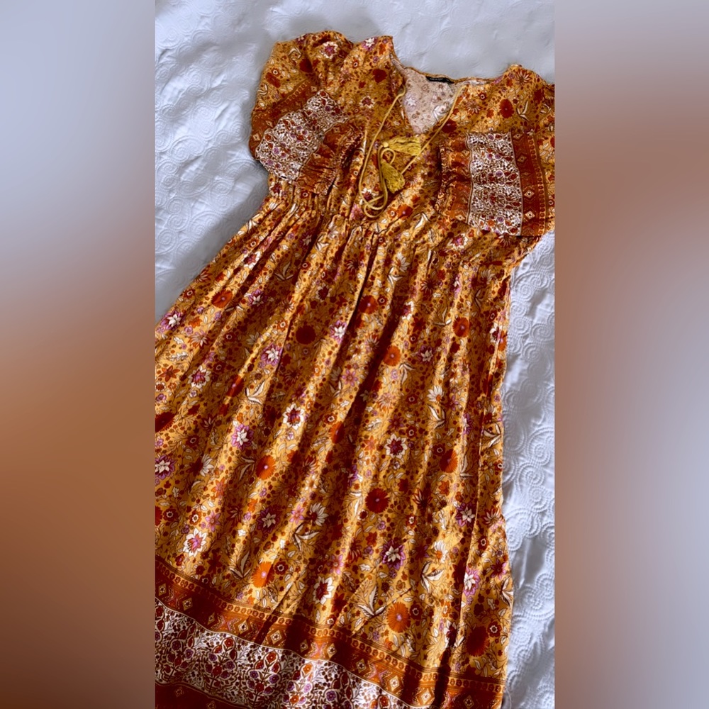 Boho Smock Tassle Long Sleeve Dress ( NEW) 🍂